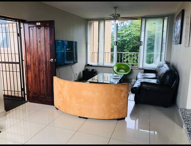 3 BEDROOM FLAT RENTED IN MORNINGSIDE